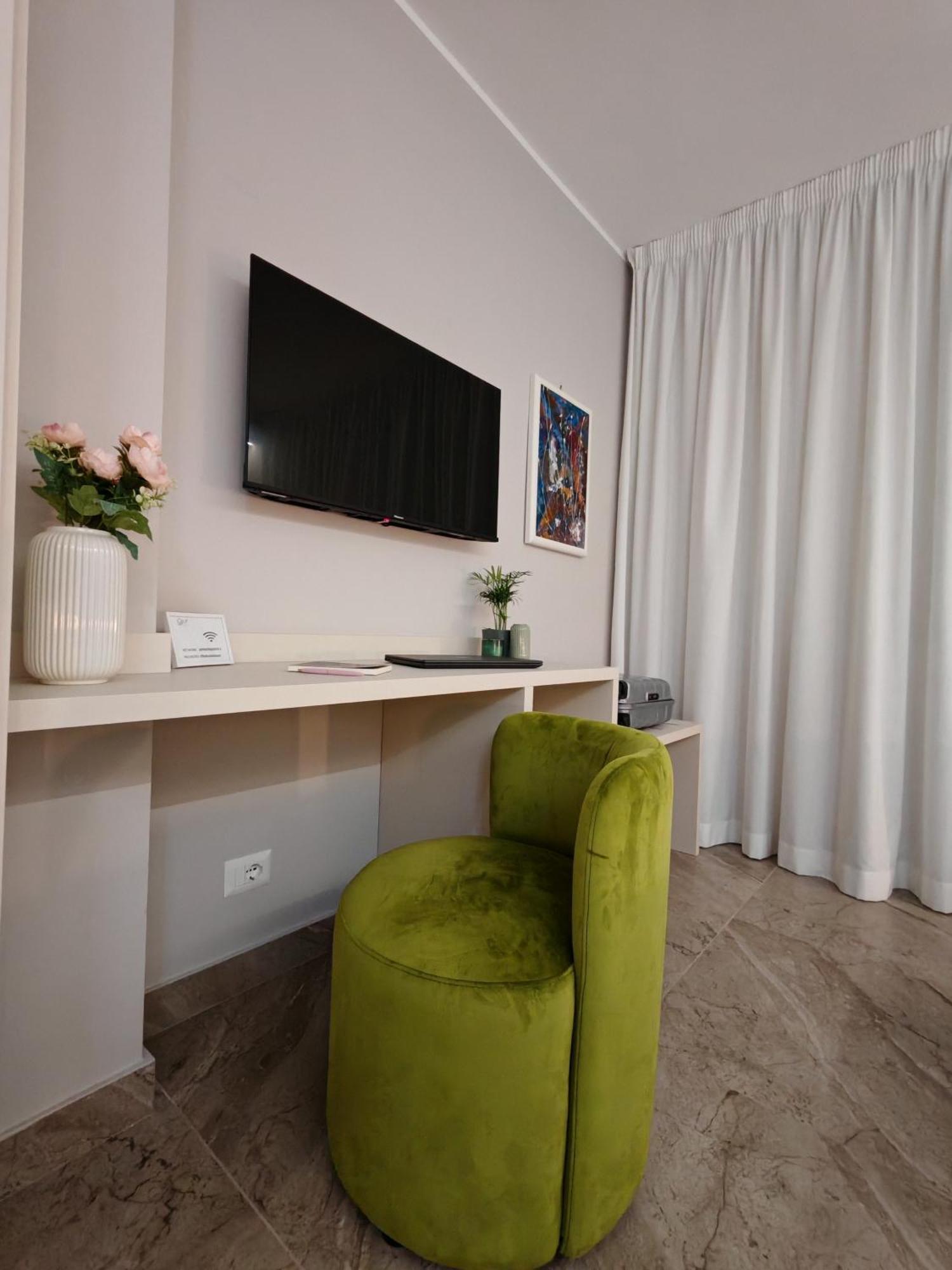 Bed & Breakfast Effe4 Lovely Bari